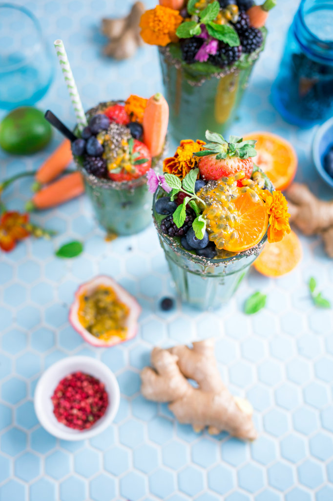 Fruit smoothie with mint and ginger